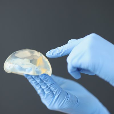 Протезирование груди Эстетика груди рядом со мной